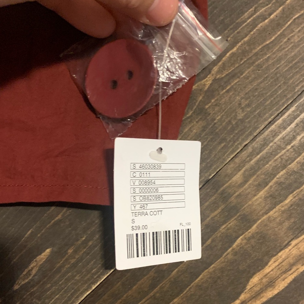 Urban Outfitters cropped button tank - Picture 3 of 5